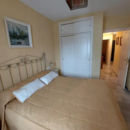 Apartment En Primera Linea De Playa En Chiclana *