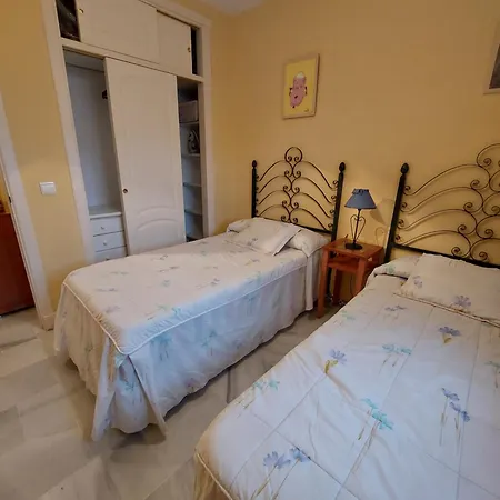 En Primera Linea De Playa En Chiclana Apartment *